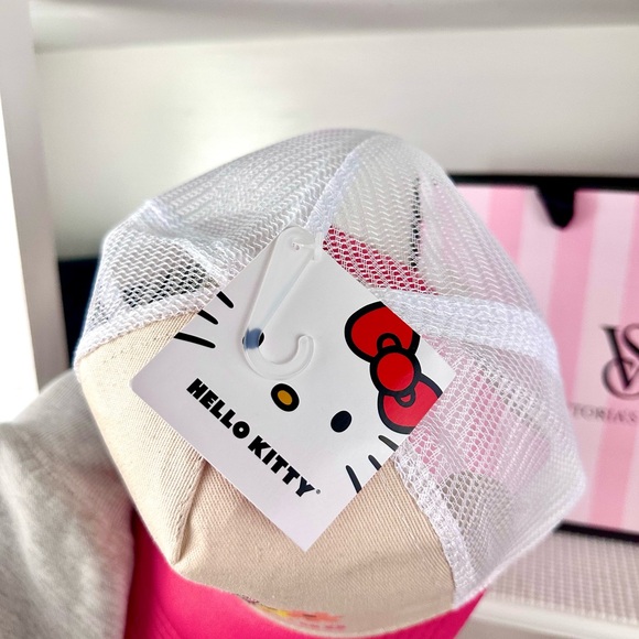Hello Kitty Snap Back Cap - Picture 5 of 6